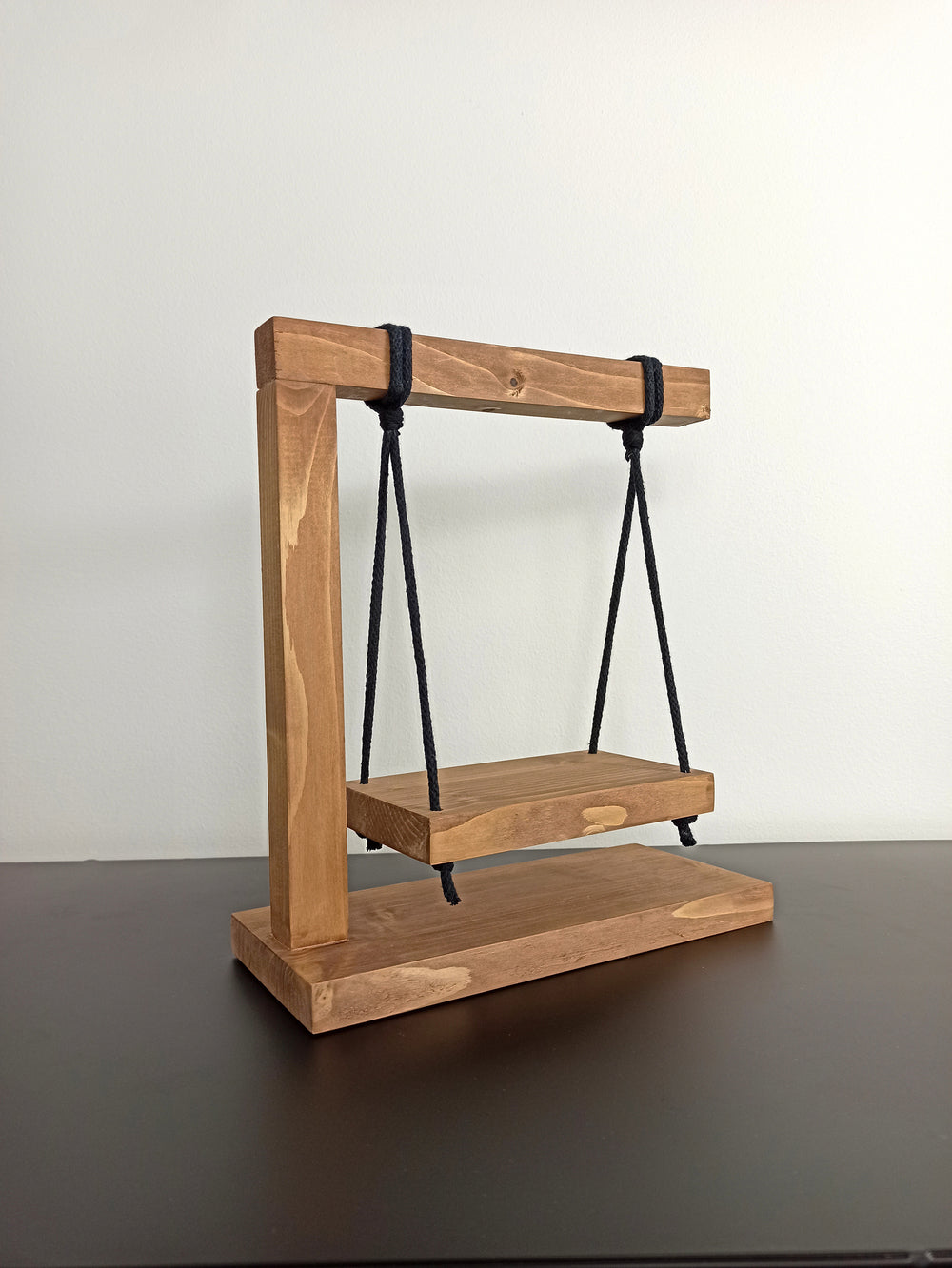 Fabrication artisanale - Etagère balançoire en bois & corde noire-Holbox Spirit