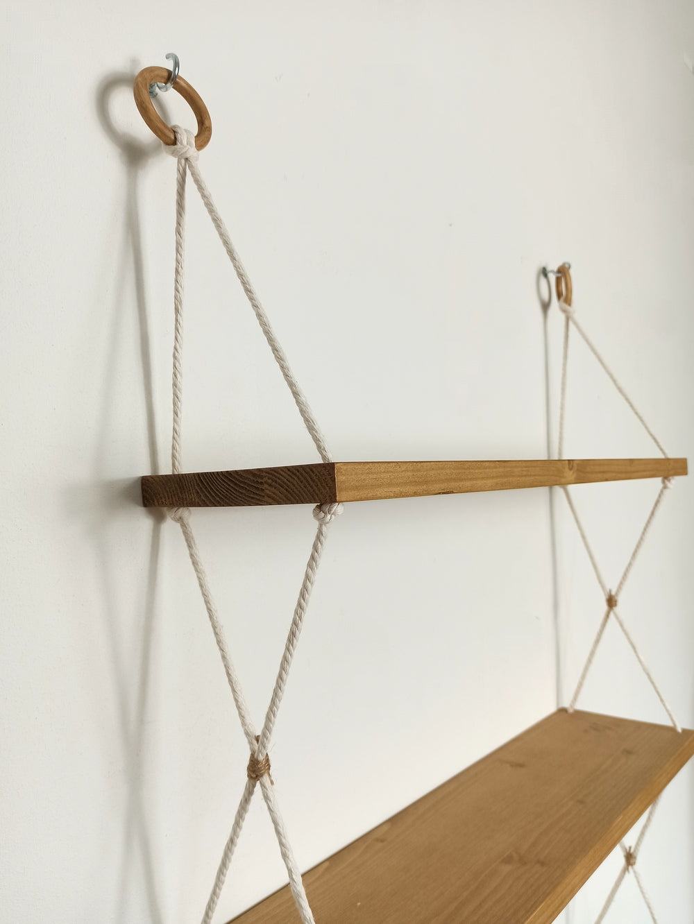 Fabrication artisanale - Etagère suspendue en bois & corde blanche - 3 étages-Holbox Spirit
